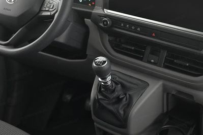 Volkswagen Transporter L2H1 Zabudowa Brygadowa