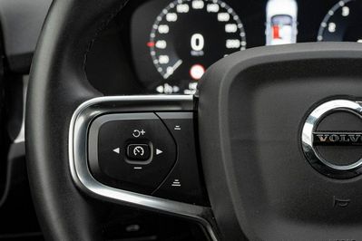 Volvo XC40 T3 Momentum Pro