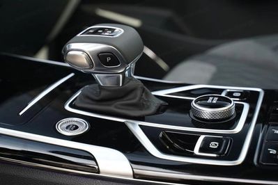 Hongqi HS5 2.0T AWD