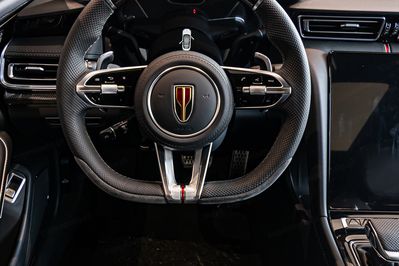 Hongqi H6 2.0T Deluxe DSG