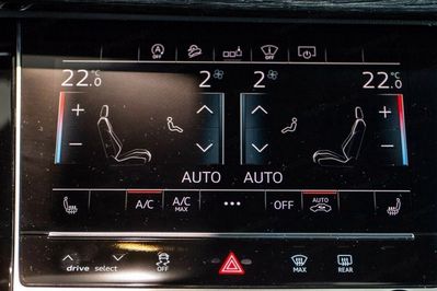 Audi Q8 SQ8 TFSI quattro