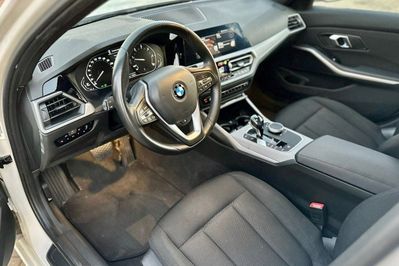 BMW Seria 3 Touring 318d Sport Line