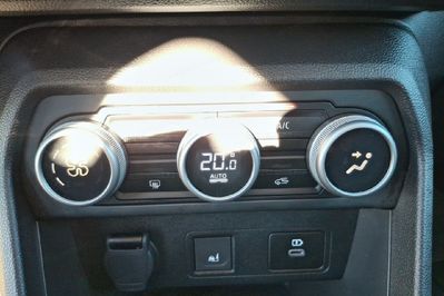 Dacia Jogger Extreme+ 1.6 Hybrid AT 7-miejsc