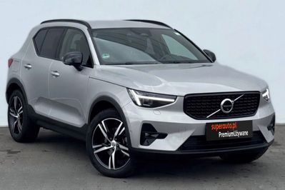 Volvo XC40 B3 Plus Dark
