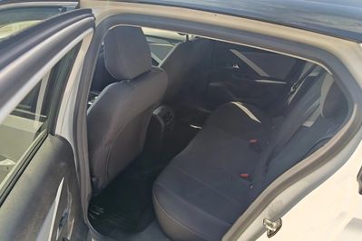 Opel Astra 1.2 T Business Edition S&S