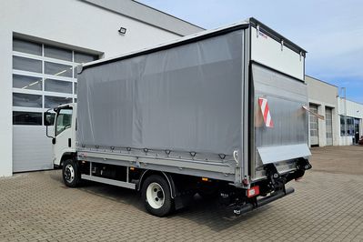 Isuzu M30 7.5 tony Plandeka + Winda