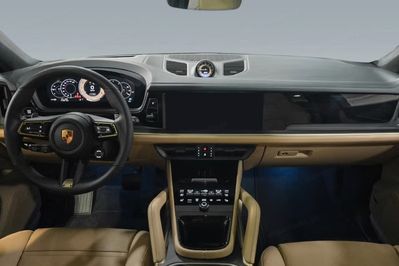 Porsche Cayenne Coupe E-Hybrid Black Edition