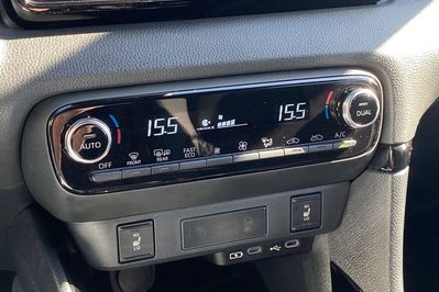 Toyota Yaris Hybrid 1.5 Premiere Edition