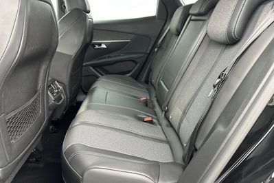 Peugeot 3008 Allure Pack 1.6 Hybrid e-EAT8