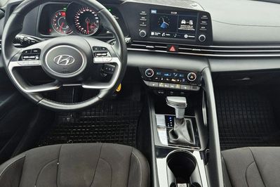 Hyundai Elantra 1.6 Smart DCT