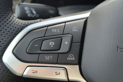 Volkswagen Golf R-Line 1.5 TSI HEV