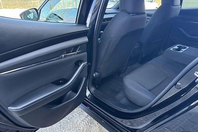 Mazda 3 2.0 Center-Line