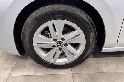 Volkswagen Golf 1.5 TSI DSG