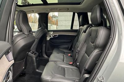 Volvo XC90 T8 AWD Plug-In Hybrid Plus Dark 7os