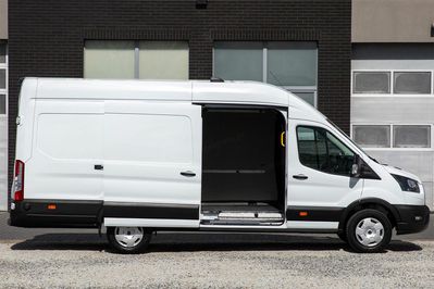 Ford Transit L4H3