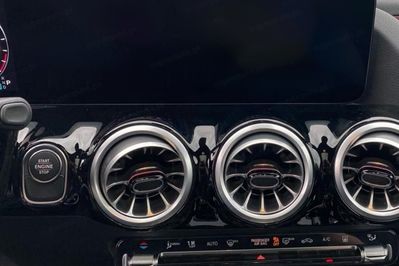 Mercedes GLA 220  4-Matic Progressive