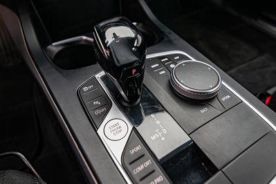 BMW Seria 1 118i Advantage aut