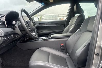 Toyota Camry 2.5 Hybrid Dynamic Force Comfort e-CVT