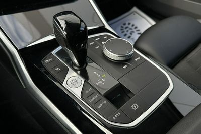 BMW Seria 3 Touring 320d Advantage