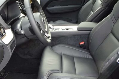 Volvo XC60 T6 Plug-In Hybrid AWD Ultra Dark