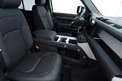 Land Rover Defender 110 3.0 D250 S