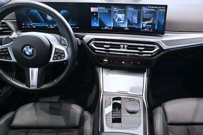 BMW Seria 3 318i M Sport aut