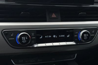 Audi A4 40 TFSI mHEV S tronic