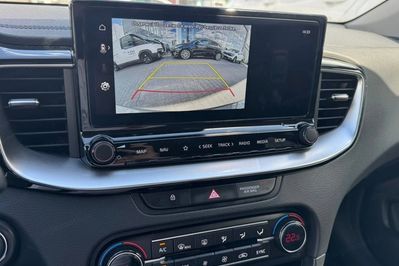 Kia Ceed 1.5 t-Gdi Tribute Dct