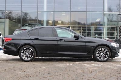 BMW Seria 5 520d xDrive Sport Line sport-aut