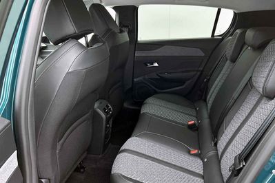 Peugeot 308 Allure 1.2 mHEV e-DCS6