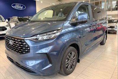 Ford Tourneo Custom 320 L2H1 Titanium A8