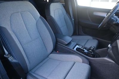 Volvo XC40 B3 Plus Dark