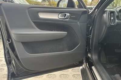Volvo XC40 T5 PHEV Plus Dark