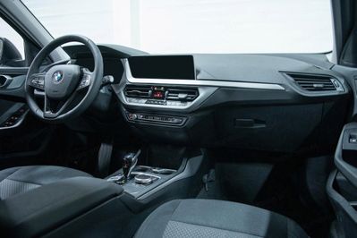 BMW Seria 1 118i Advantage
