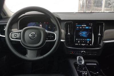 Volvo V90 T6 AWD Plug-In Hybrid Plus Bright