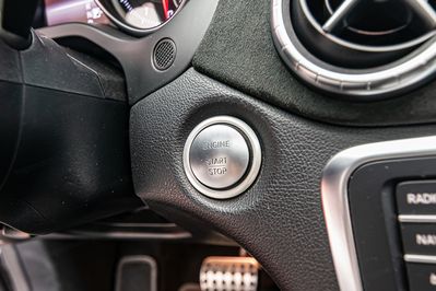 Mercedes CLA 220 4-Matic