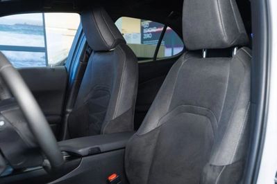 Lexus UX 300H Business
