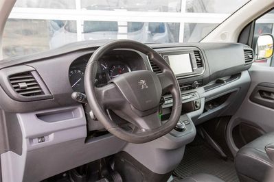 Peugeot Expert L2H1 AT