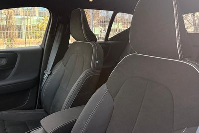 Volvo XC40 B4 B Ultra Black Edition