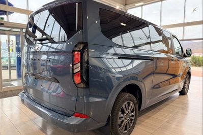 Ford Tourneo Custom 320 L2H1 Titanium A8