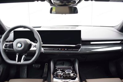 BMW Seria 5 Touring 520d xDrive M Sport