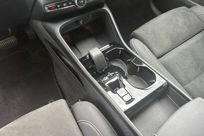Volvo XC40 T5 Plug-In Hybrid Plus Dark