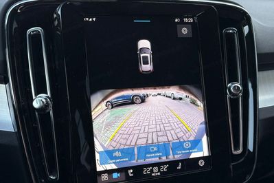 Volvo XC40 B3 Plus Dark aut