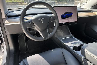 Tesla Model 3 RWD