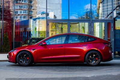 Tesla Model 3 Performance AWD