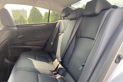 Lexus ES 300h Business Edition