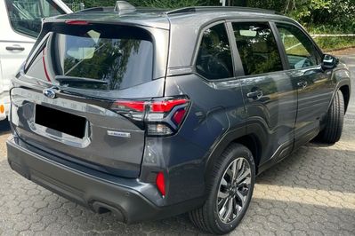 Subaru Forester e-Boxer Platinum  2.0i-L