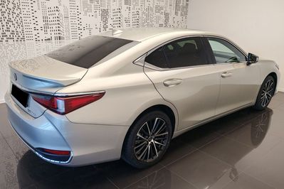 Lexus ES 300h Business Edition 2.5 E-CVT