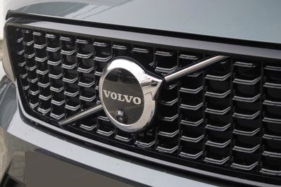 Volvo XC40 B3 Ultra Dark