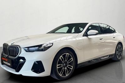 BMW Seria 5 530e xDrive M Sport